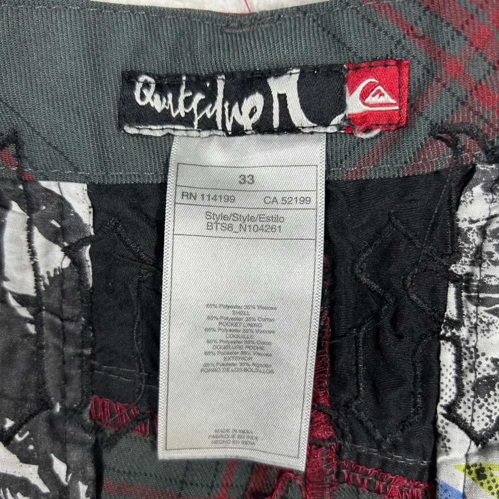 Vintage Y2K Quiksilver Plaid Shorts Men 33 Grey Red Embroidered Grunge Style